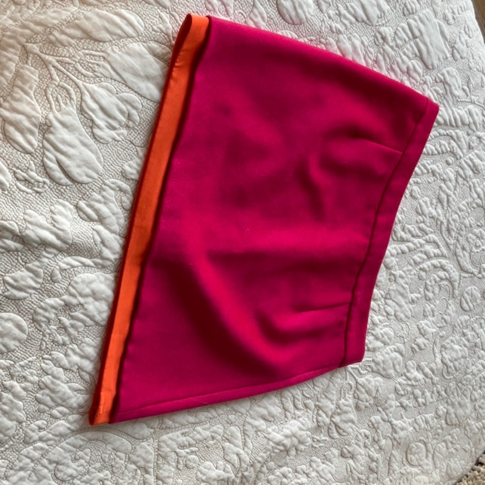 Fuchsia pink wool orange satin size 8.  Length 18 inch never worn
